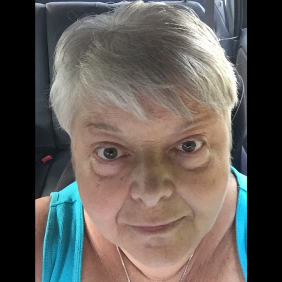 Meet your Posher, Deborah - Picture 1 of 1